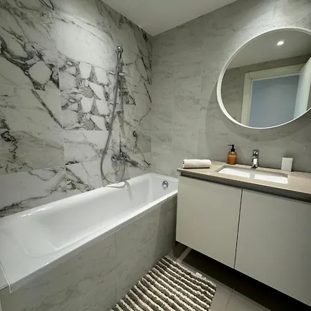 The Gates 706 Apartment