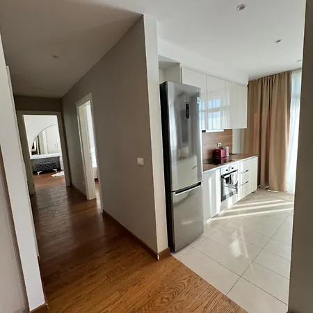 Apartment The Gates 706