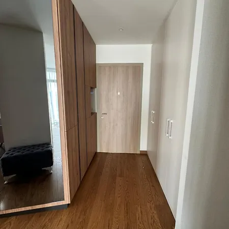 The Gates 706 Belgrad