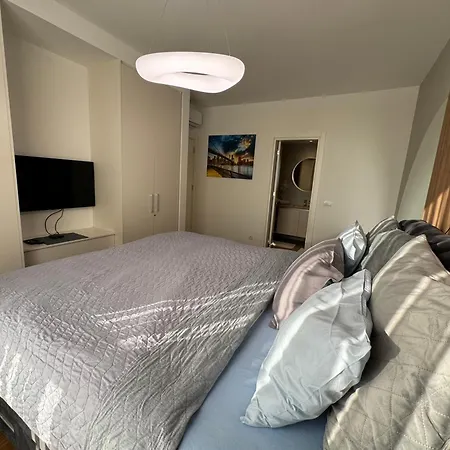 Apartment The Gates 706 *