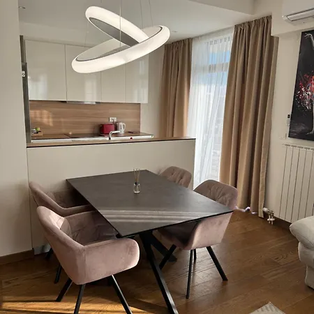 The Gates 706 Apartament *